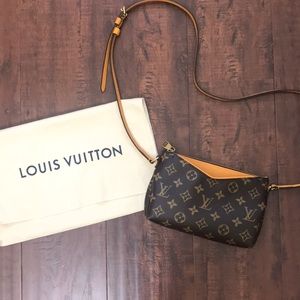 Louis Vuitton Pallas Clutch Crossbody